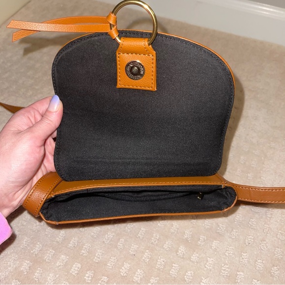 JJ Winters Elegant Tan Crossbody Bag - Picture 10 of 17